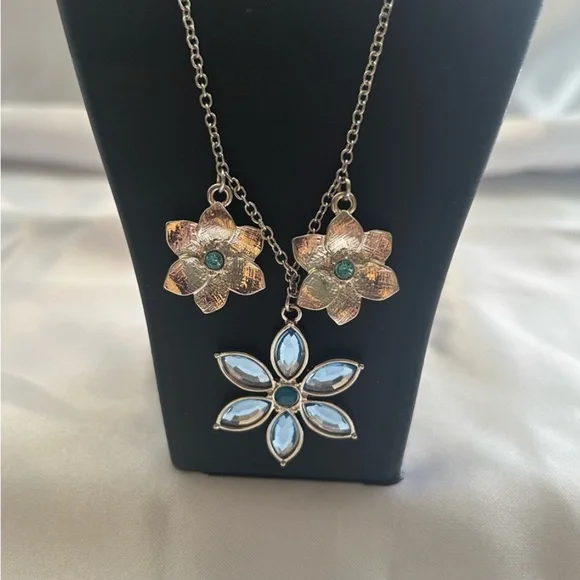 Liz Claiborne Silver Necklace with Blue and Green Floral Accents - Picture 1 of 3